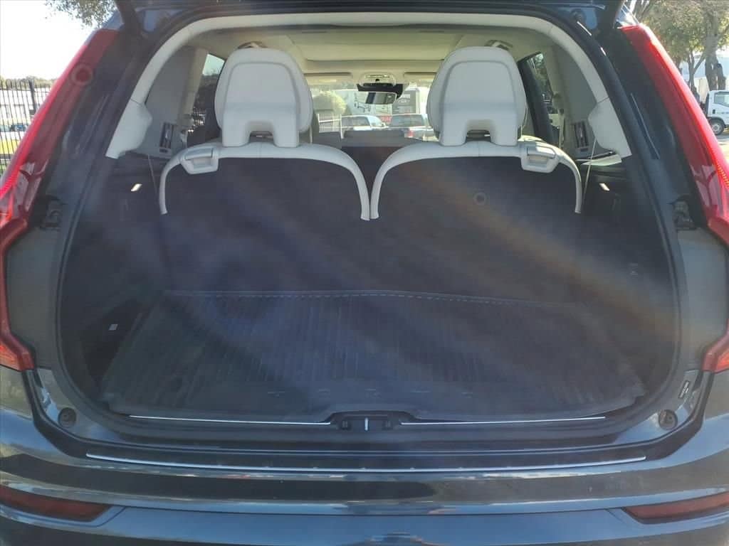 2020 Volvo XC90 - Image 12