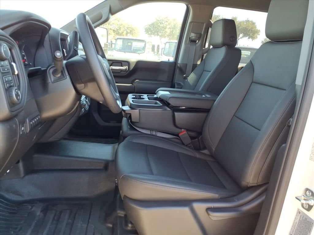 2026 Chevrolet Silverado 3500 HD Chassis Cab - Image 14