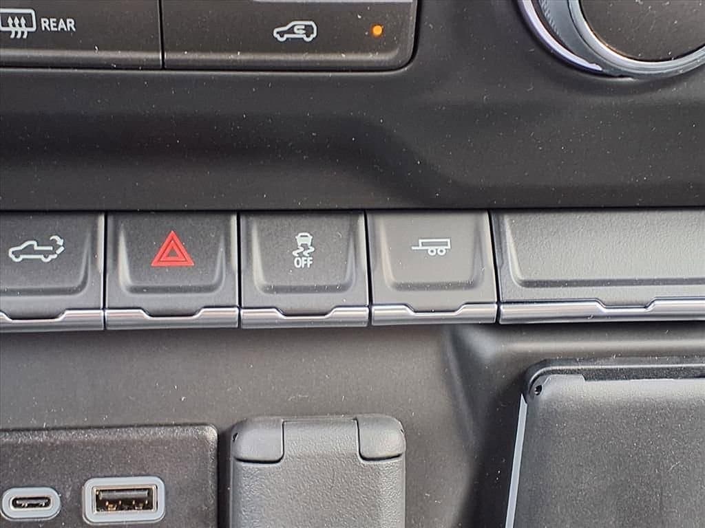 2026 Chevrolet Silverado 1500 - Image 10