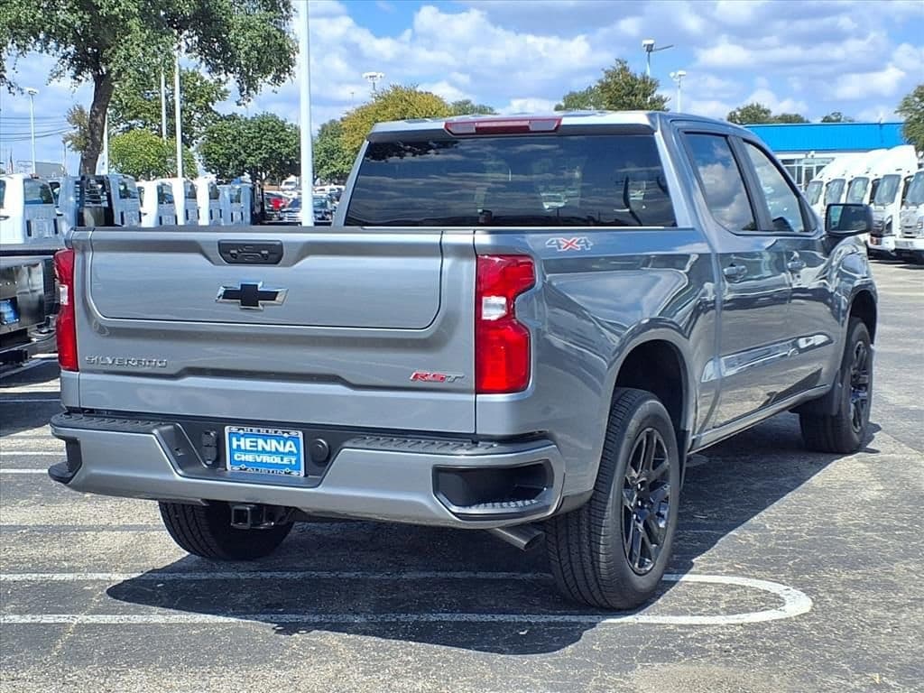 2026 Chevrolet Silverado 1500 - Image 4