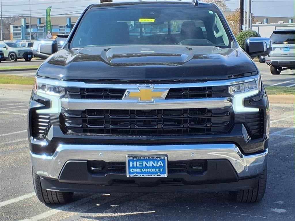 2026 Chevrolet Silverado 1500 - Image 2