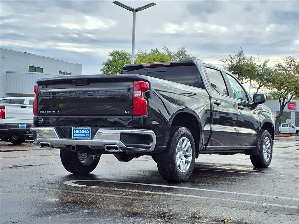 2026 Chevrolet Silverado 1500 - Image 5