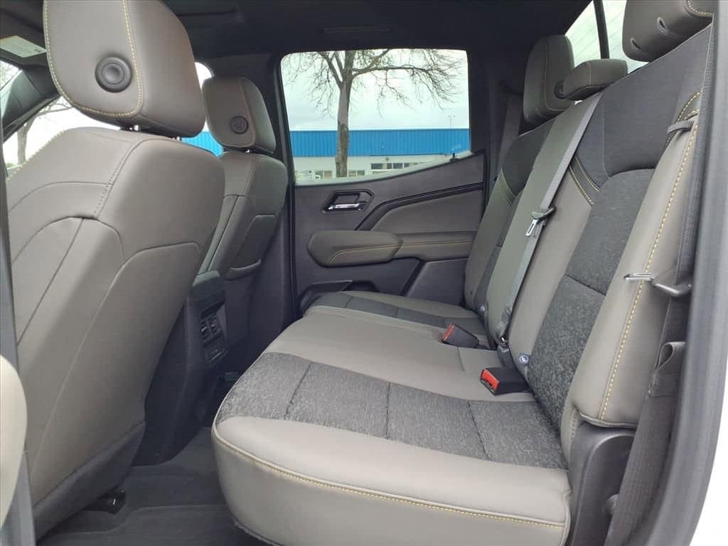 2024 Chevrolet Colorado - Image 22