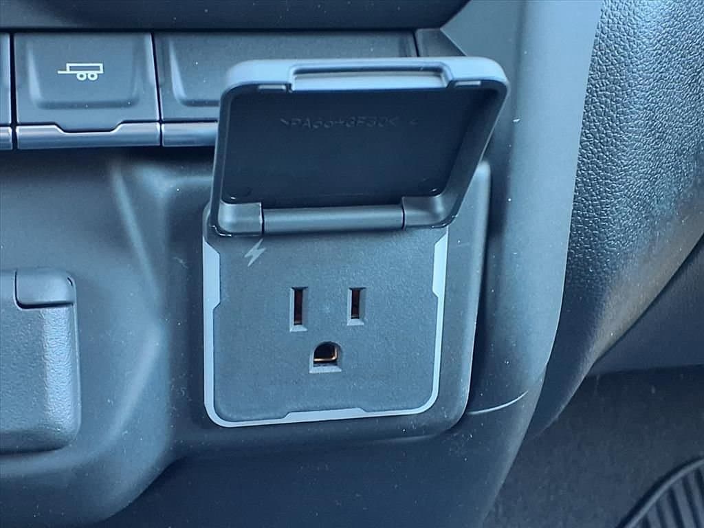 2026 Chevrolet Silverado 1500 - Image 16