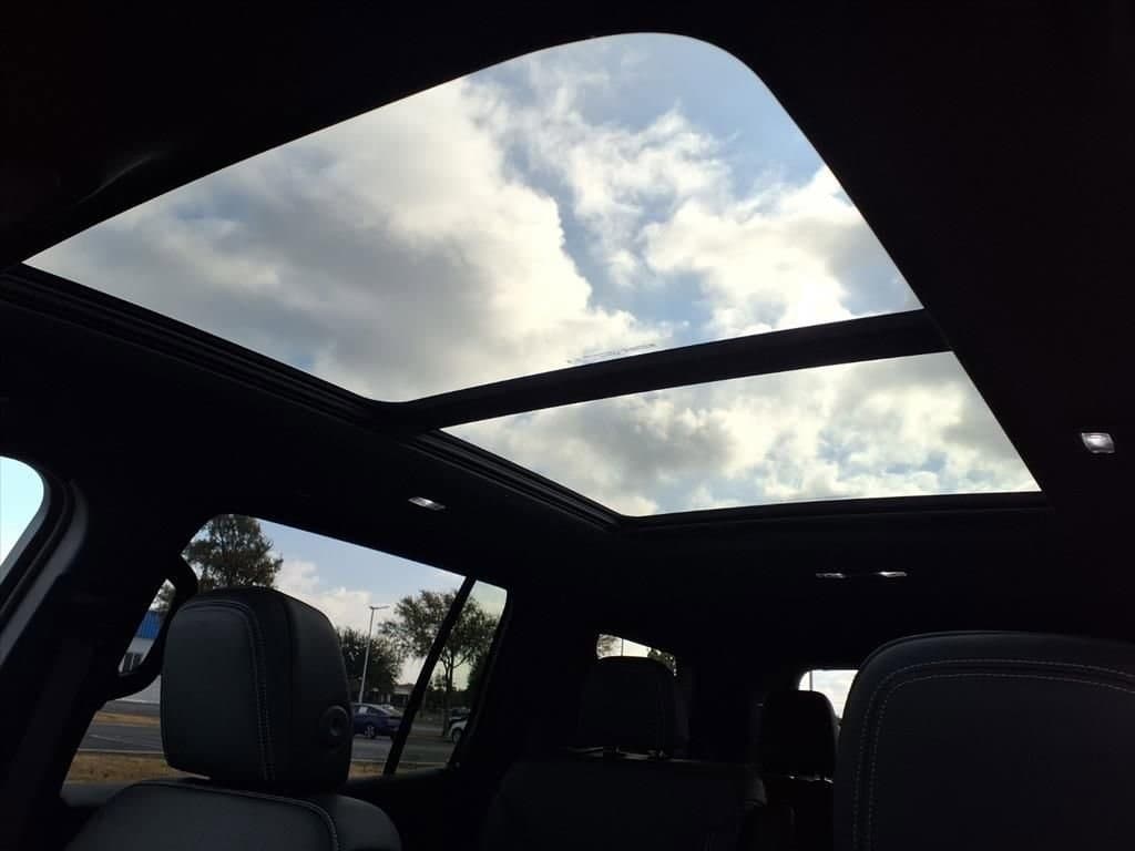 2026 Chevrolet Traverse - Image 9