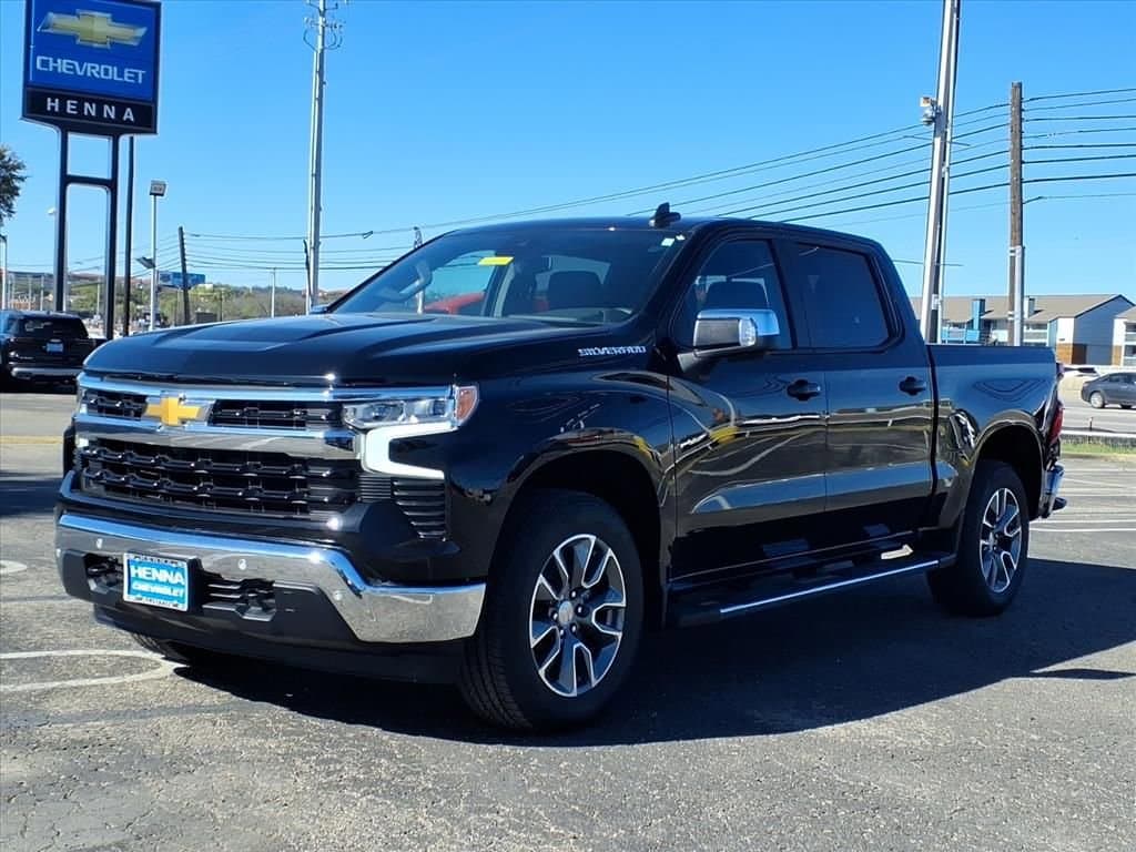 2026 Chevrolet Silverado 1500 - Image 3