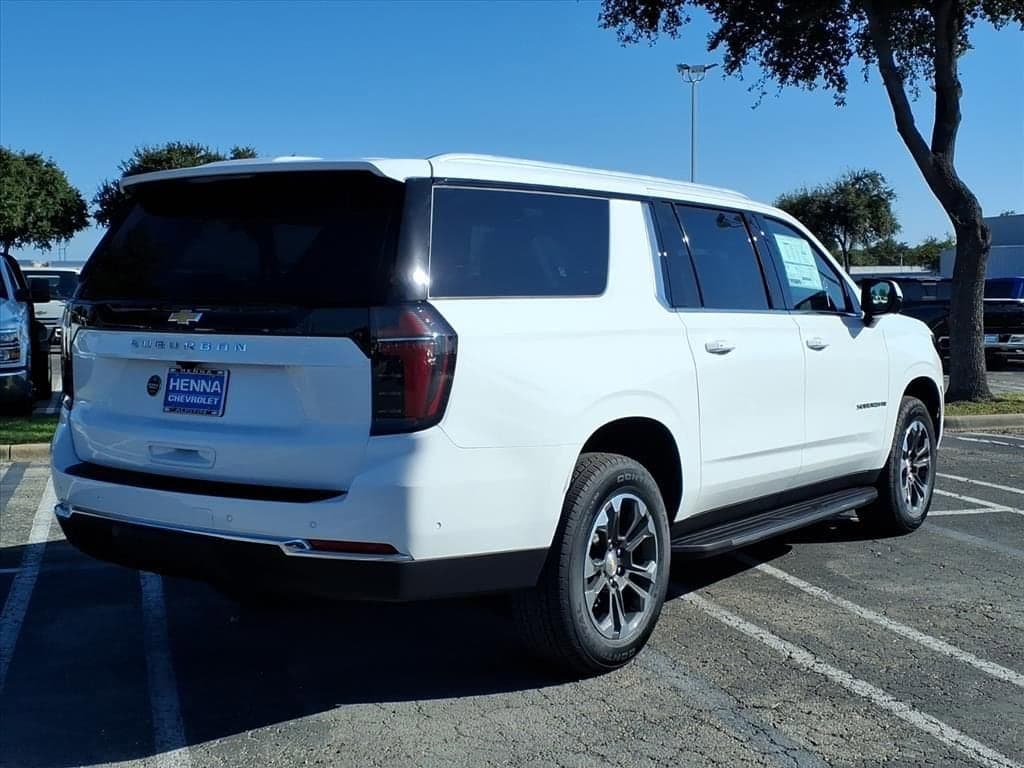 2026 Chevrolet Suburban - Image 4