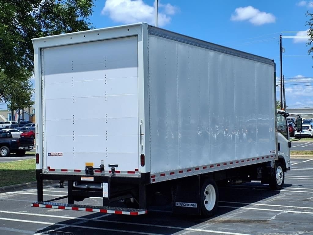 2024 Chevrolet Low Cab Forward 4500 HG - Image 4