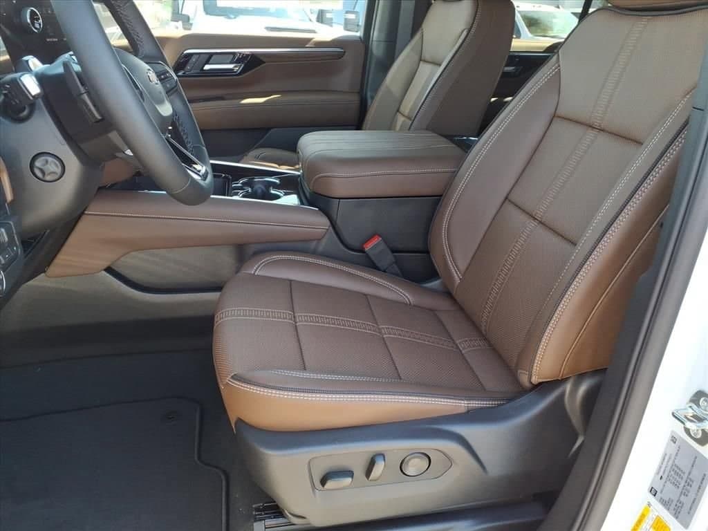 2026 Chevrolet Tahoe - Image 14