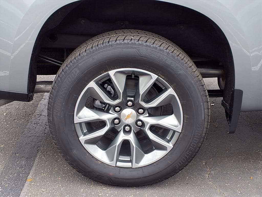 2026 Chevrolet Silverado 1500 - Image 4