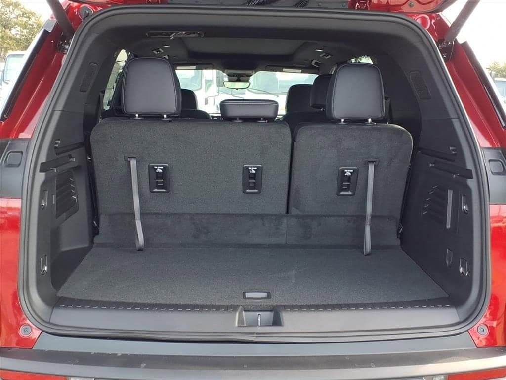 2026 Chevrolet Traverse - Image 8