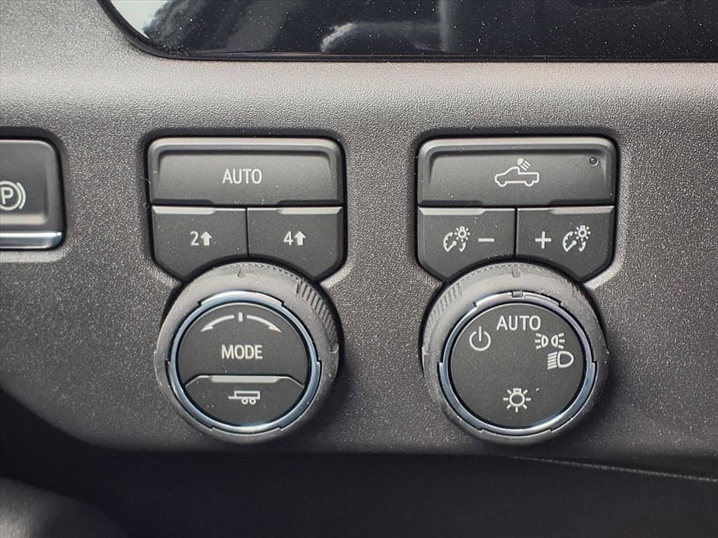 2026 Chevrolet Silverado 1500 - Image 9