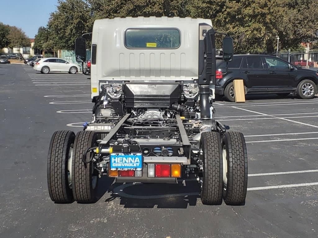 2025 Chevrolet Low Cab Forward 5500 XD - Image 5