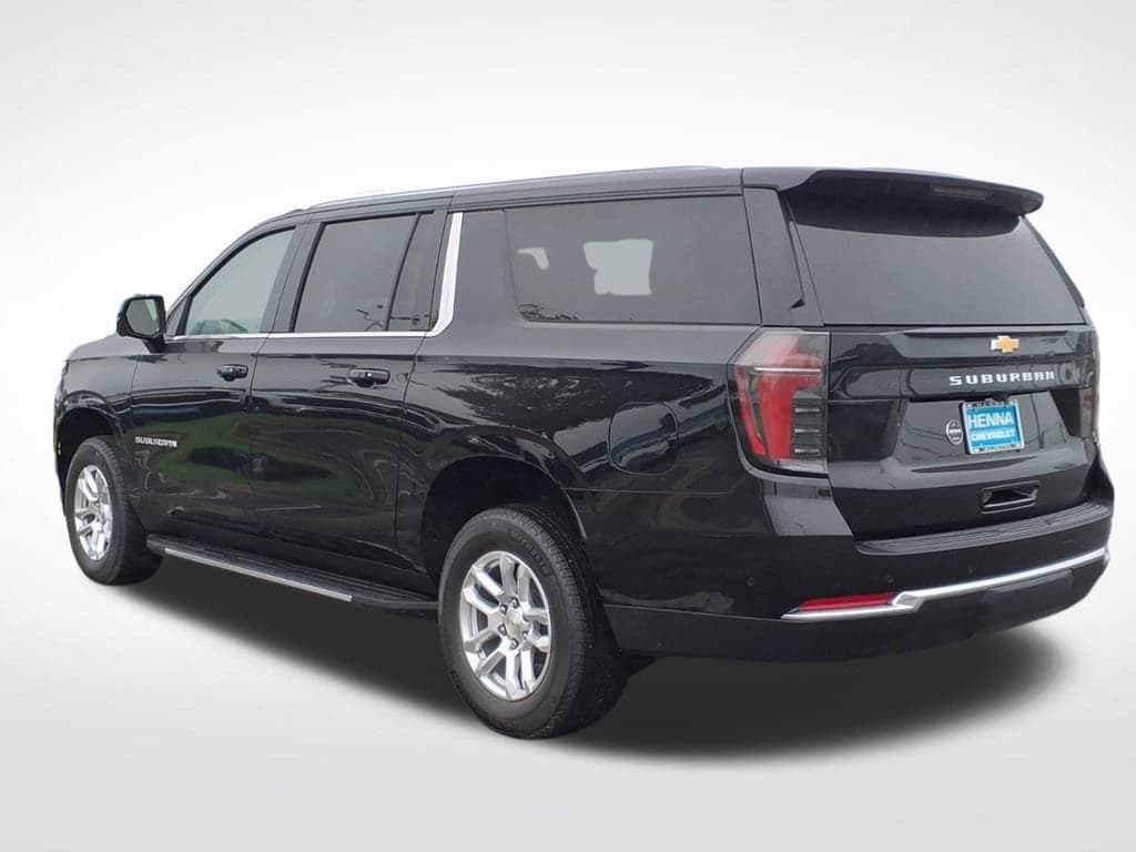 2026 Chevrolet Suburban - Image 3