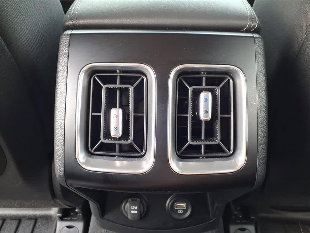 2023 Kia Sorento - Image 24