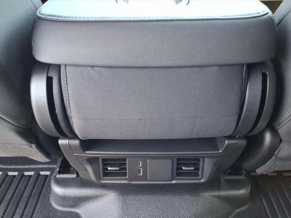 2026 Chevrolet Silverado 1500 - Image 14