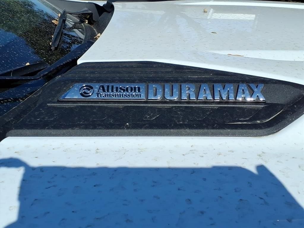 2026 Chevrolet Silverado 3500 HD Chassis Cab - Image 8