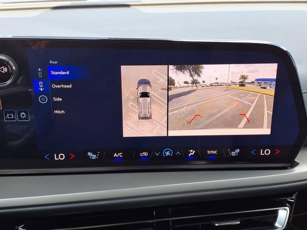 2026 Chevrolet Traverse - Image 12