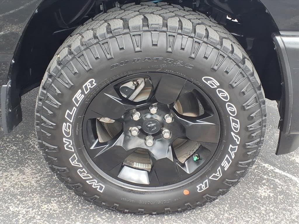 2025 Ram 1500 - Image 10