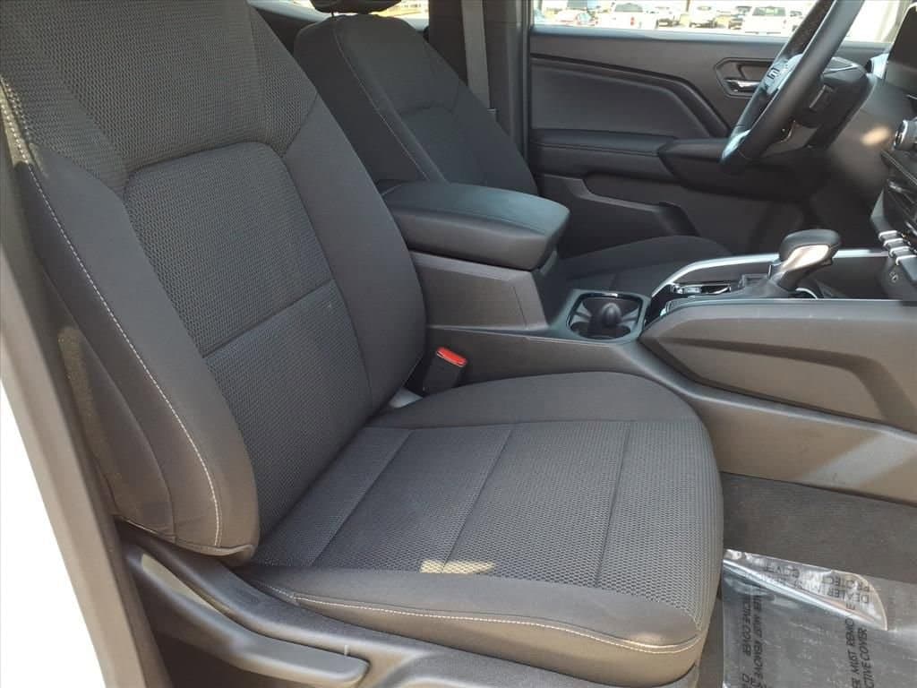 2024 Chevrolet Colorado - Image 16