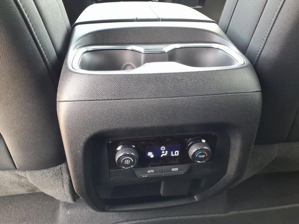 2026 Chevrolet Traverse - Image 14