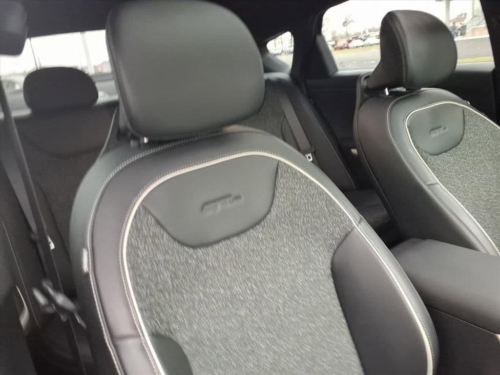 2025 Kia K4 - Image 17