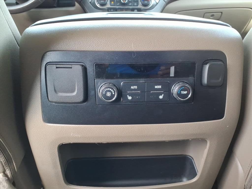 2019 Chevrolet Suburban - Image 24