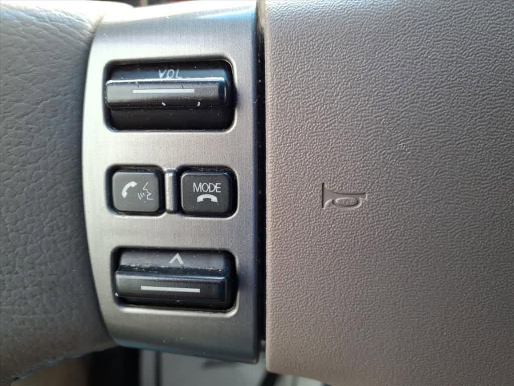 2011 Nissan Titan - Image 21