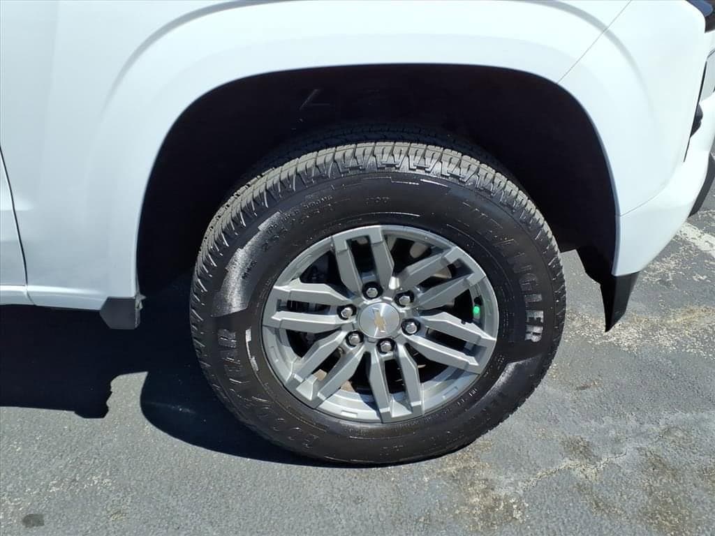 2024 Chevrolet Colorado - Image 8