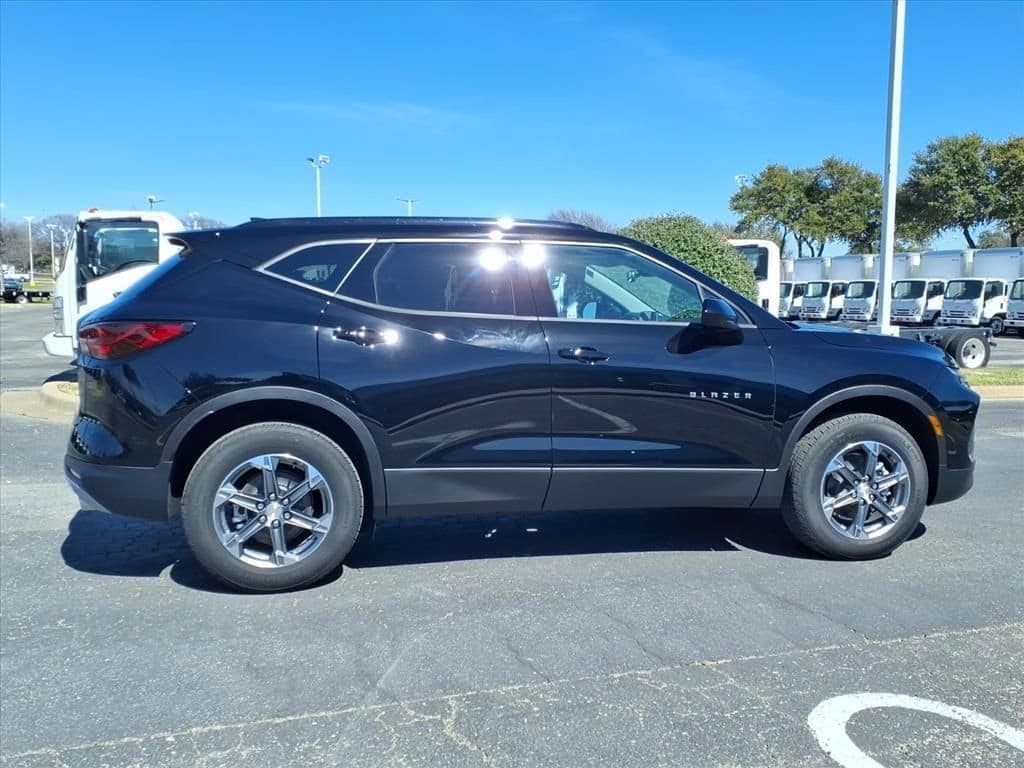 2026 Chevrolet Blazer - Image 5