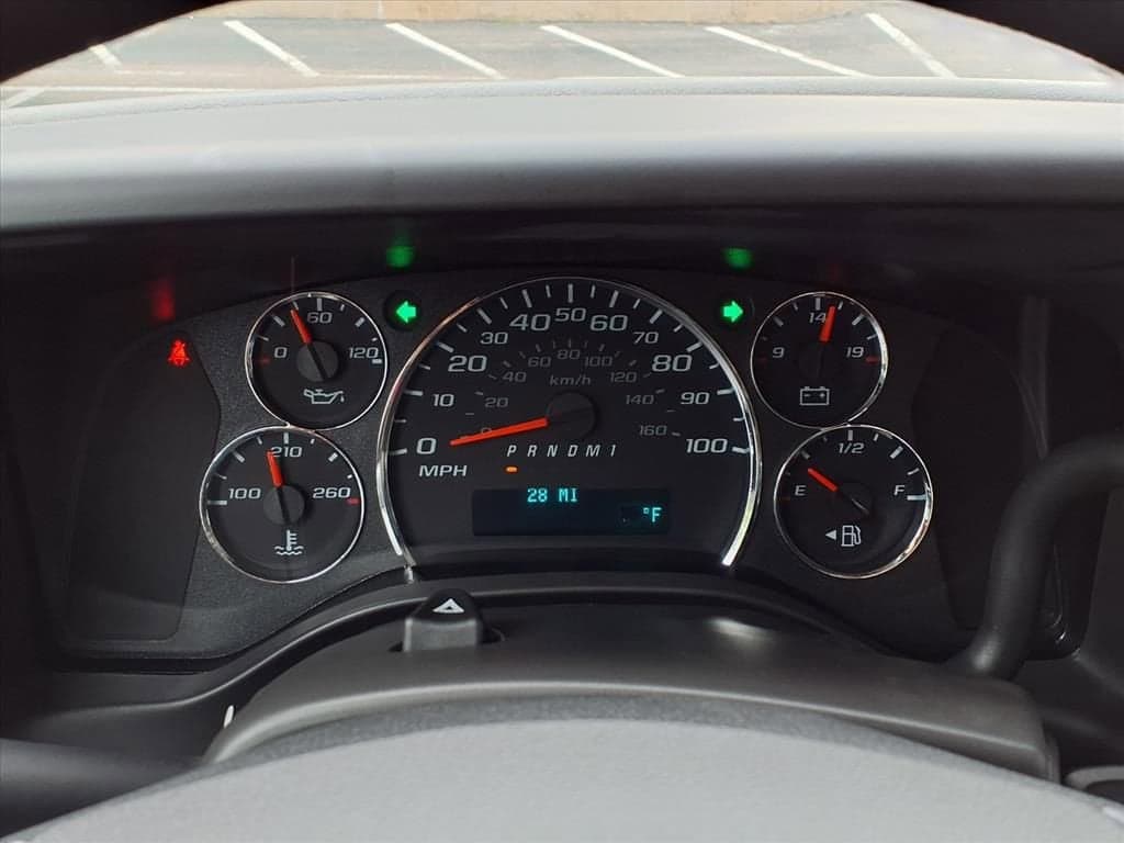 2025 Chevrolet Express Cutaway 3500 - Image 17