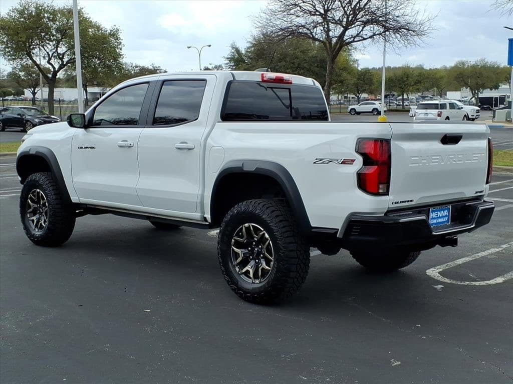 2024 Chevrolet Colorado - Image 10