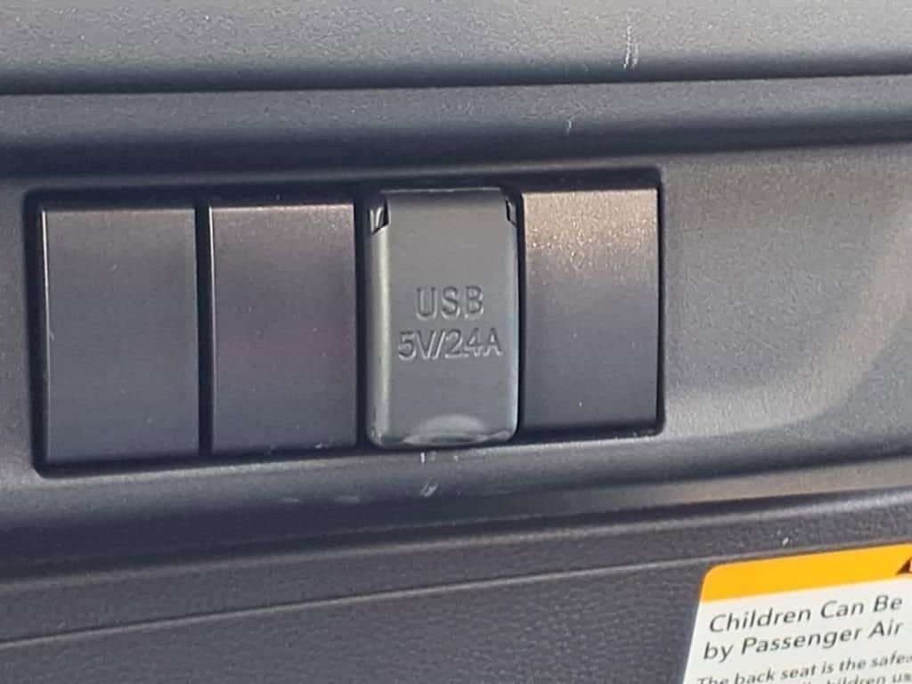 2025 Chevrolet Low Cab Forward 5500 XD - Image 18