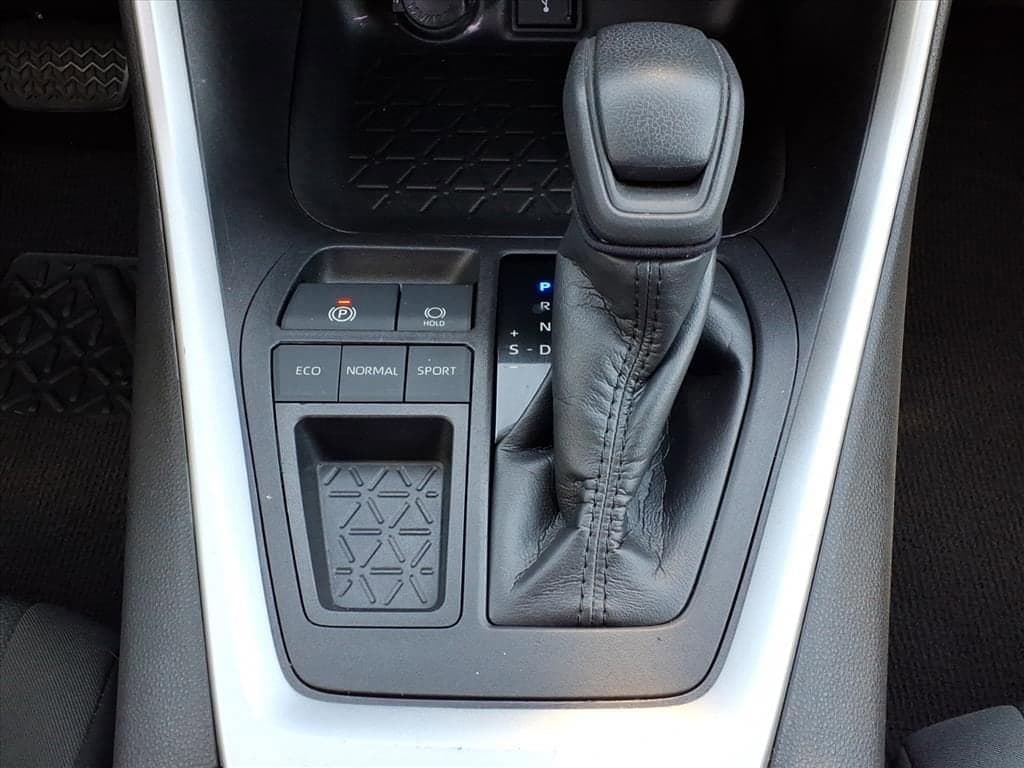 2021 Toyota RAV4 - Image 22