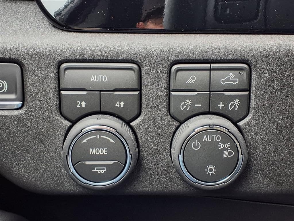 2026 Chevrolet Silverado 1500 - Image 9