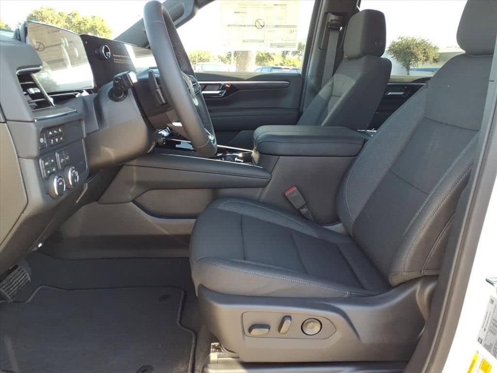 2026 Chevrolet Suburban - Image 10