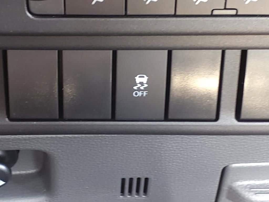 2025 Chevrolet Low Cab Forward 5500 XD - Image 10