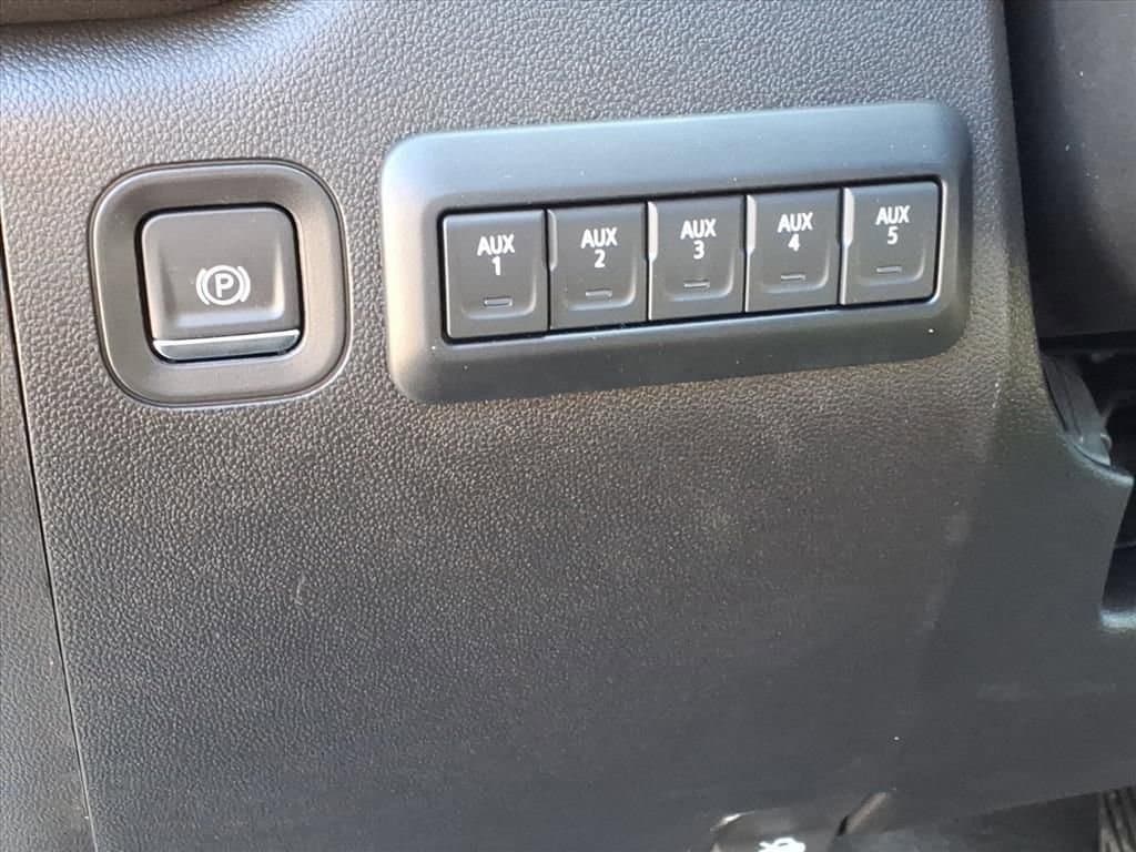 2026 Chevrolet Silverado 3500 HD Chassis Cab - Image 14