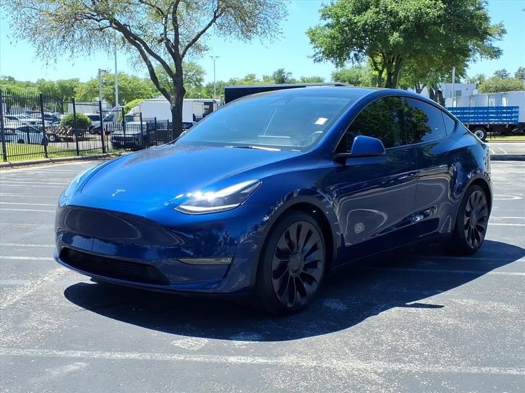 2025 Tesla Model Y - Image 9