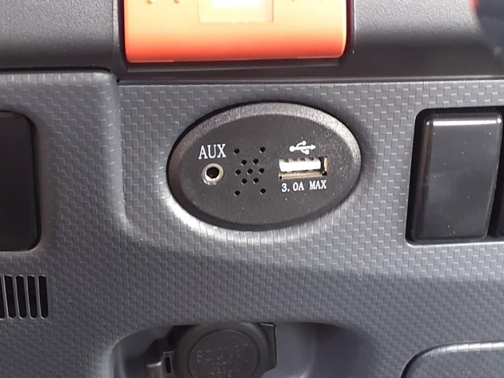 2025 Chevrolet Low Cab Forward 5500 XG - Image 16