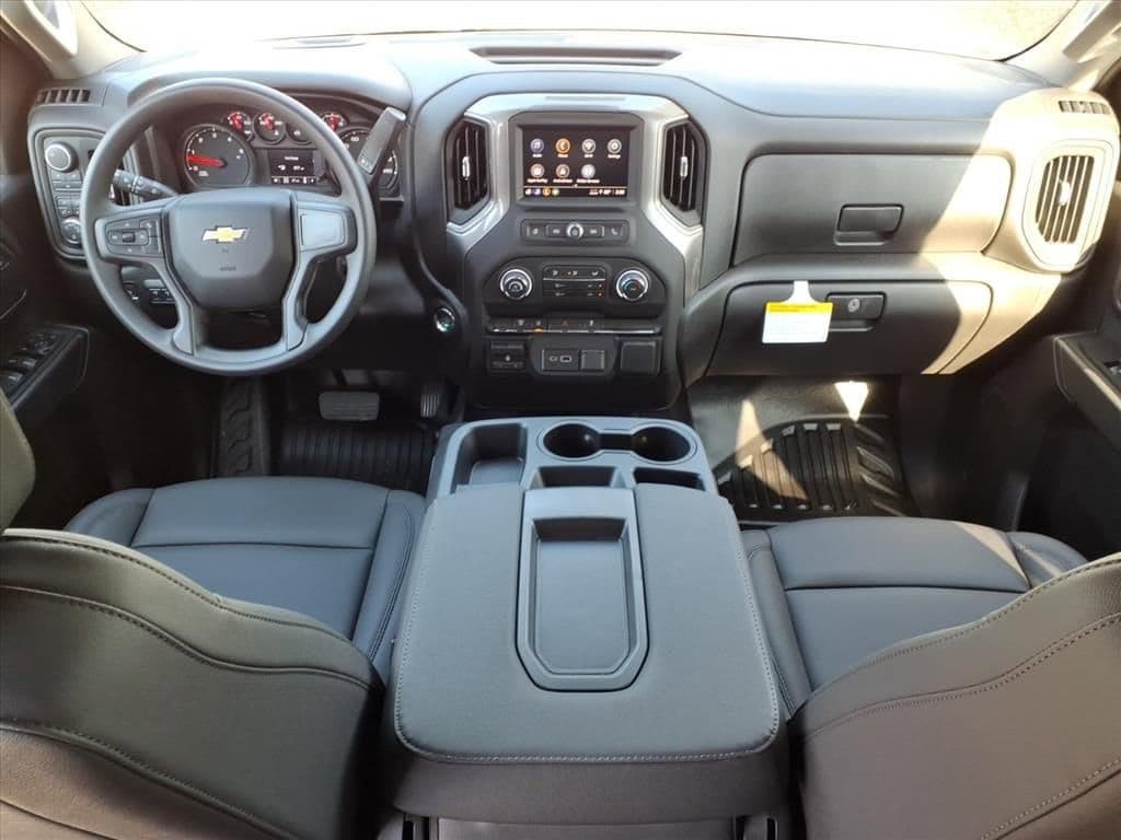 2026 Chevrolet Silverado 3500 HD Chassis Cab - Image 27