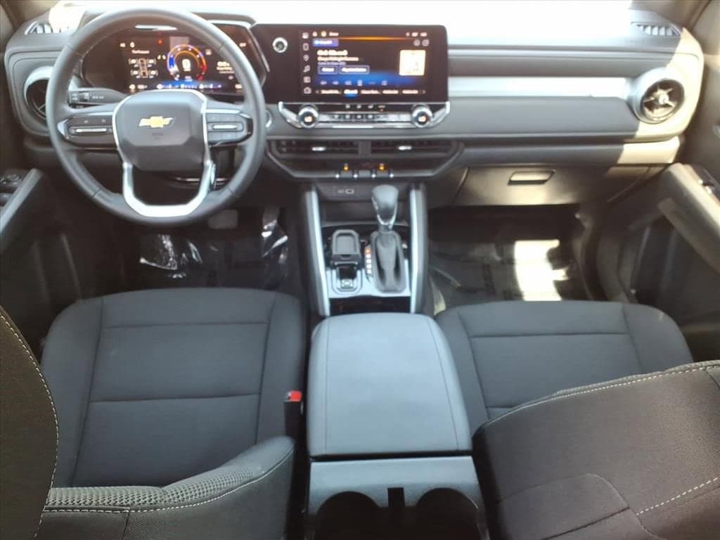 2024 Chevrolet Colorado - Image 21