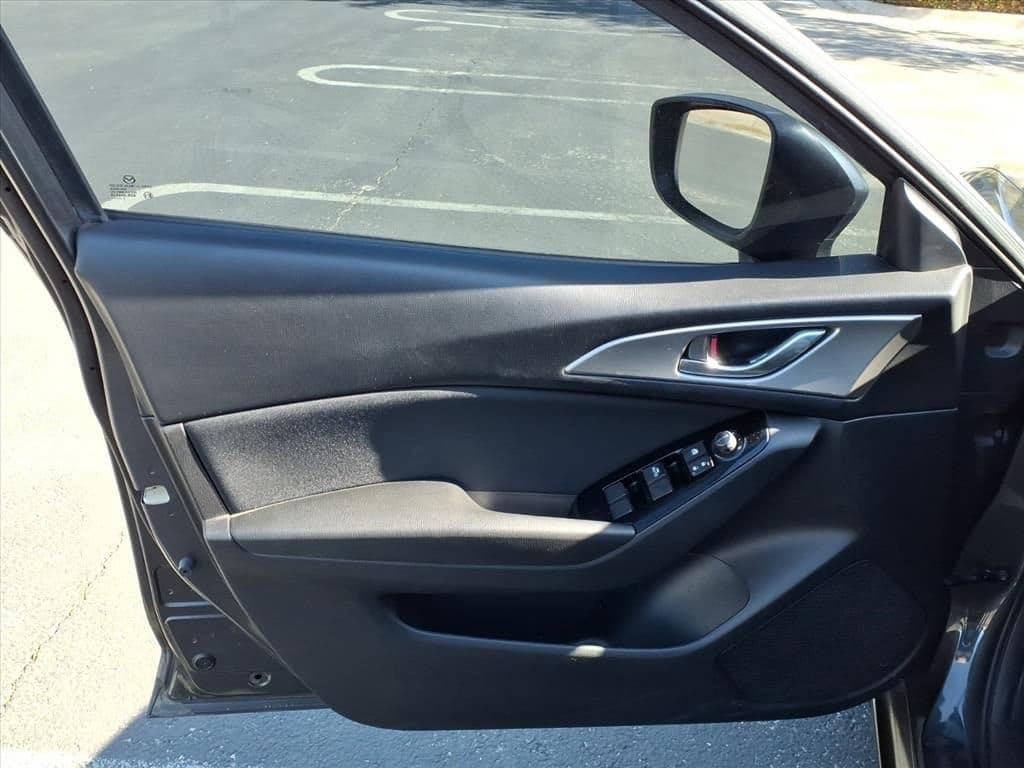 2018 Mazda Mazda3 4-Door - Image 6