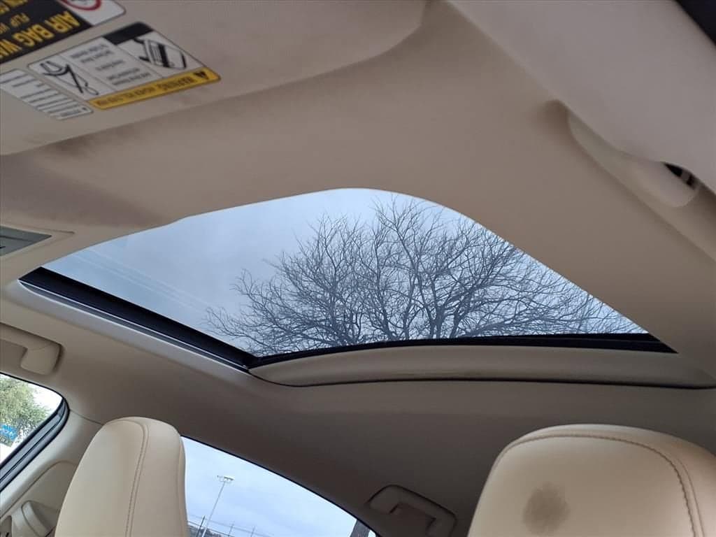 2015 LEXUS NX 200t - Image 10