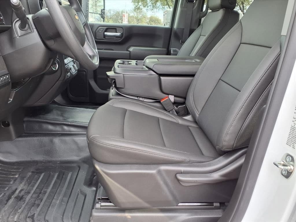 2026 Chevrolet Silverado 2500 HD - Image 10