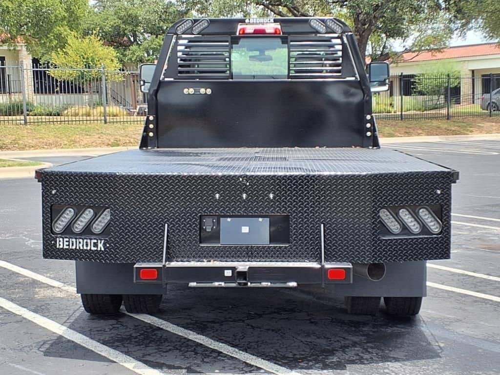 2024 Chevrolet Silverado 5500 HD - Image 5