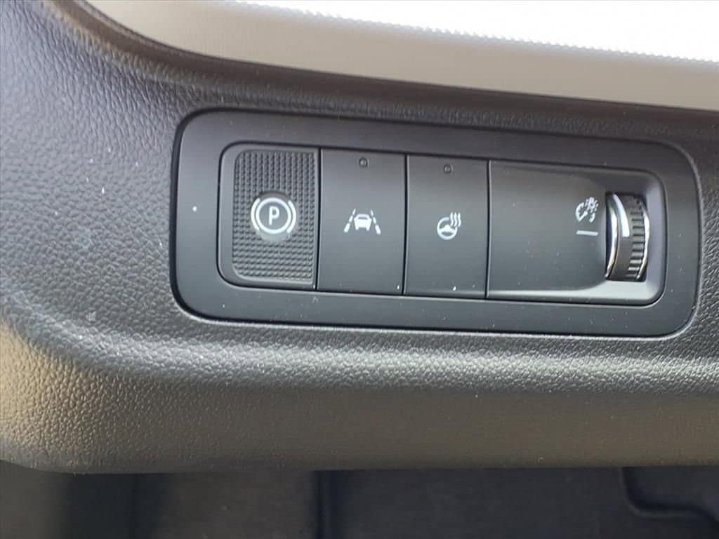 2027 Chevrolet Bolt - Image 13