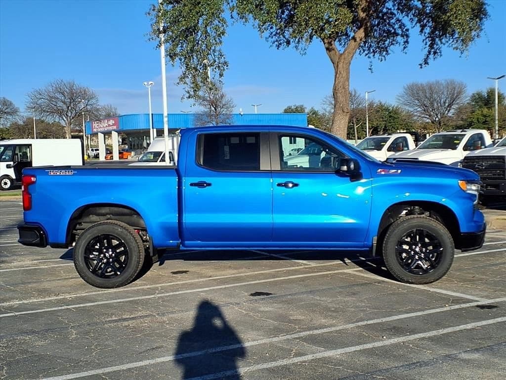 2026 Chevrolet Silverado 1500 - Image 3