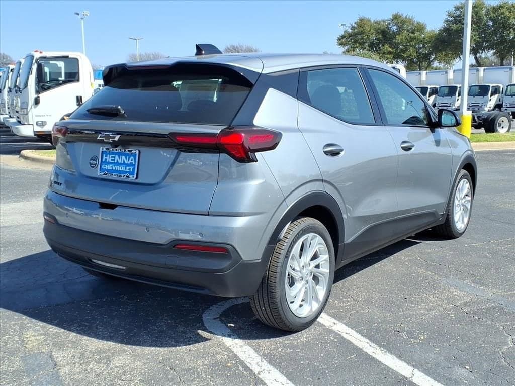 2027 Chevrolet Bolt - Image 7