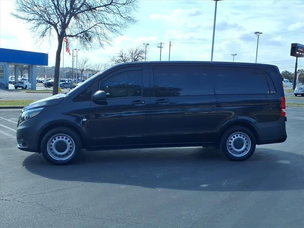 2019 Mercedes-Benz Metris Passenger Van - Image 5